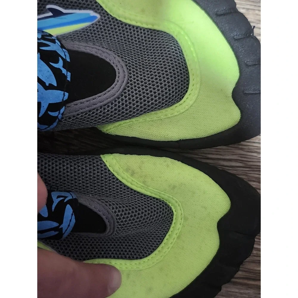 Newtz performance their color